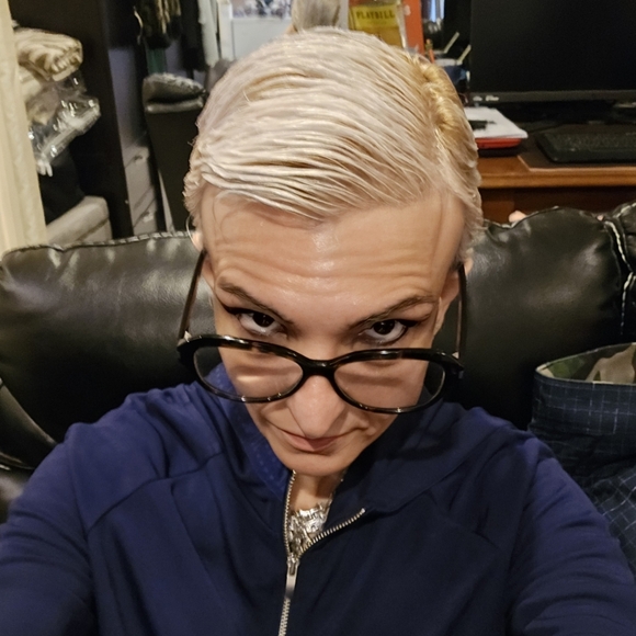 We started selling on Poshmark as " AWE" Aiden, Wana and Eamon! - Picture 4 of 16